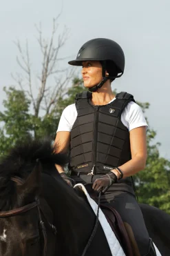 Tipperary™ Adults’ Contender ASTM Vest